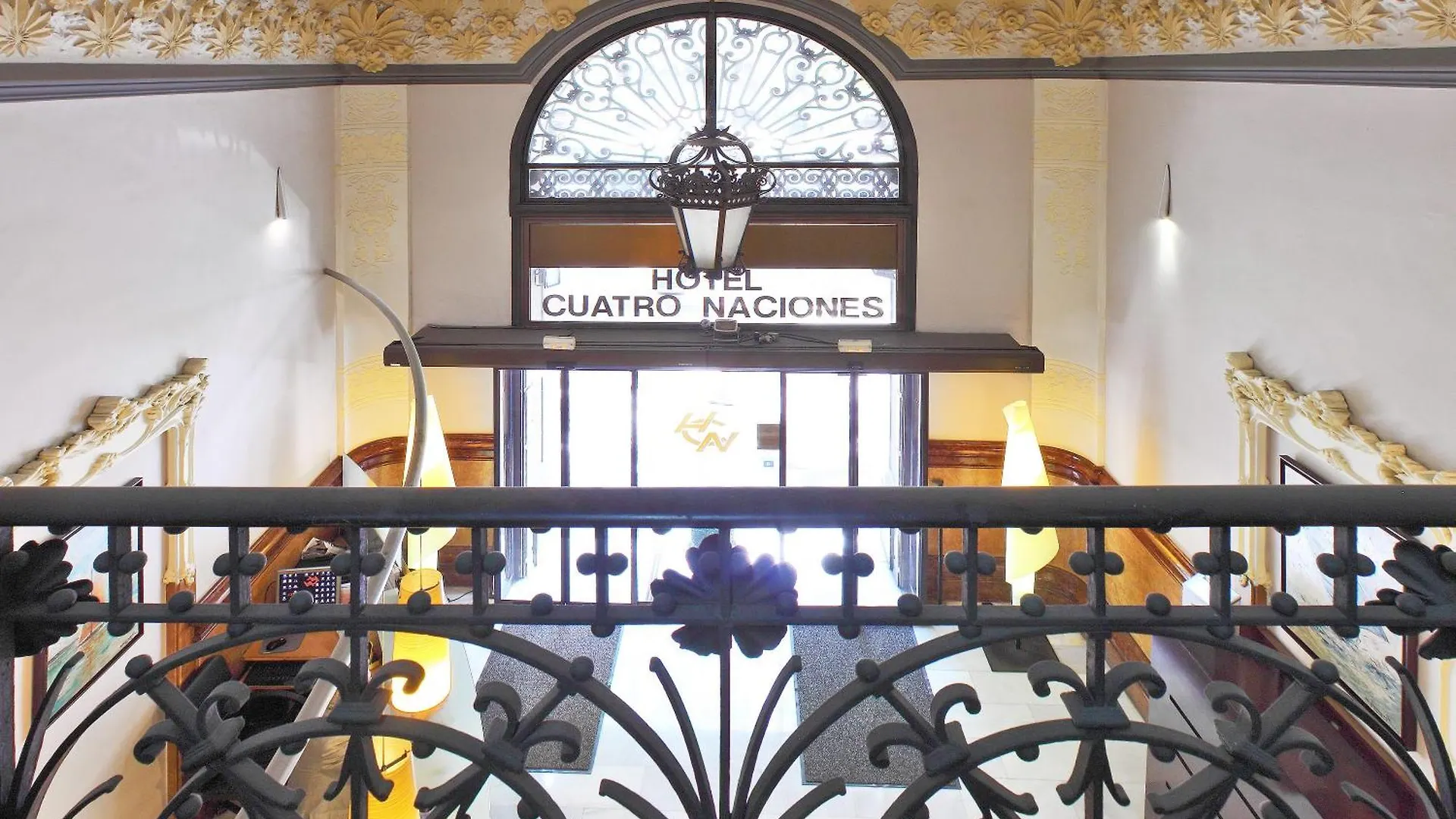 8 Hoteles Baratos en Las Ramblas que Vale la Pena Reservar