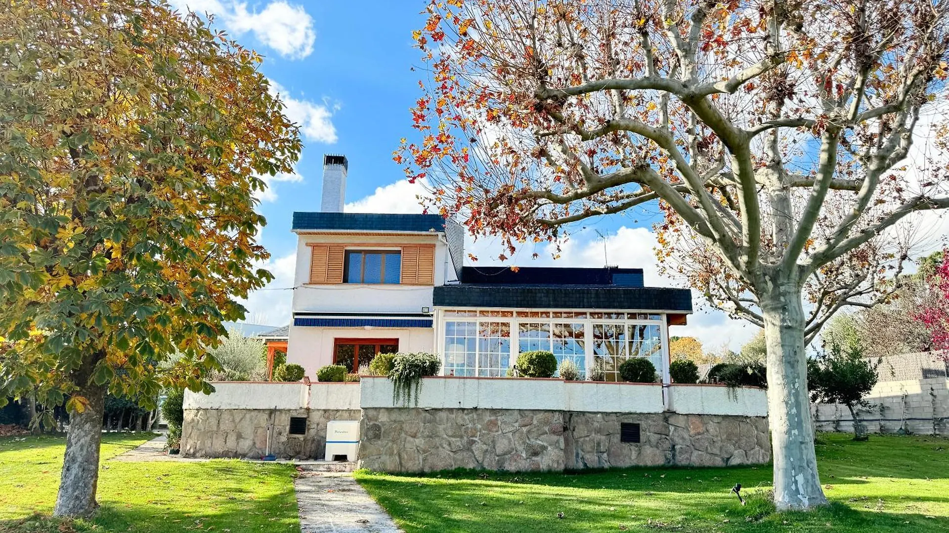 Alojarse cerca de la Parroquia de Alpedrete: 4 Casas Rurales Familiares