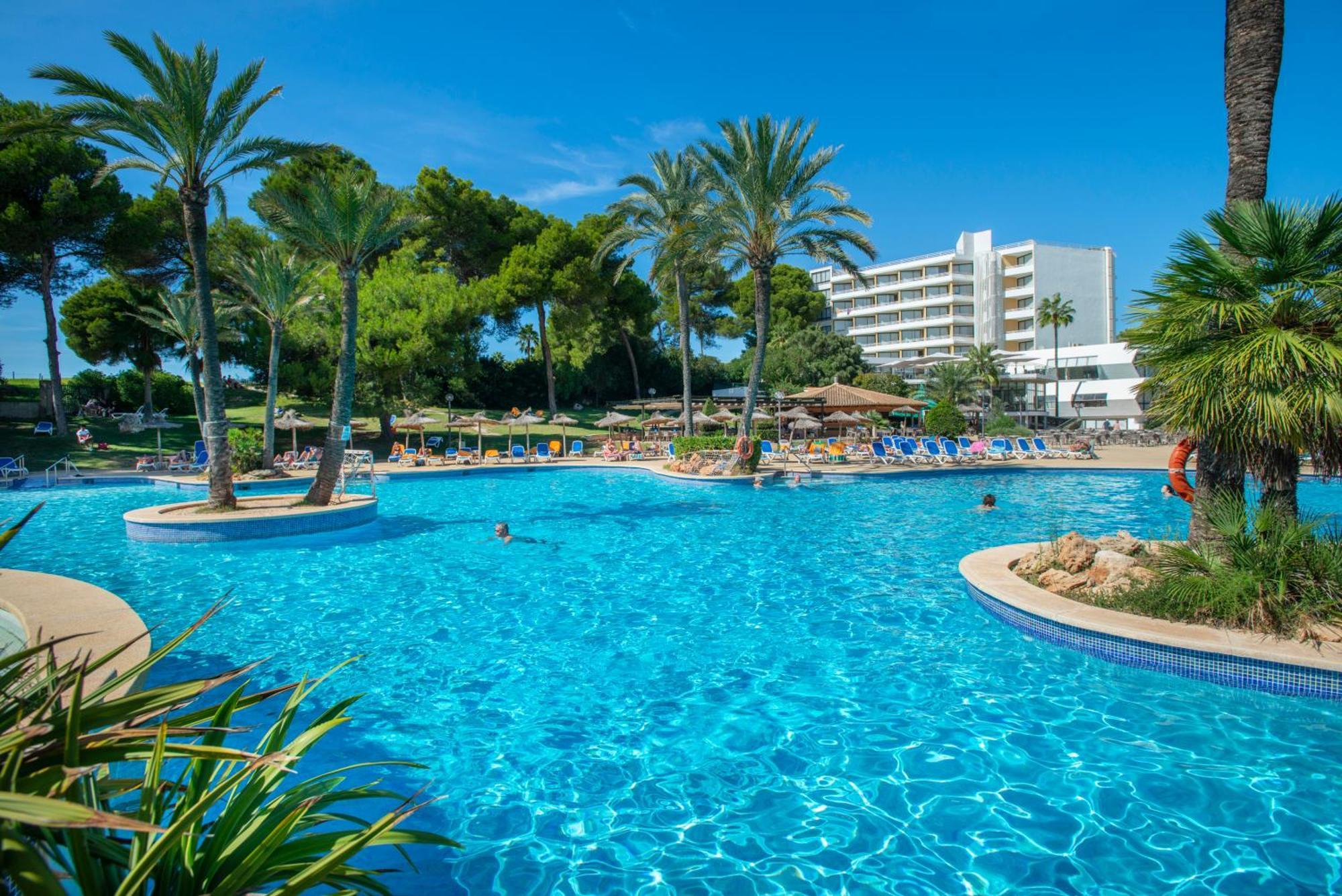 6 Hoteles Familiares cerca del Club de Golf Alcanada que Merece la Pena Reservar
