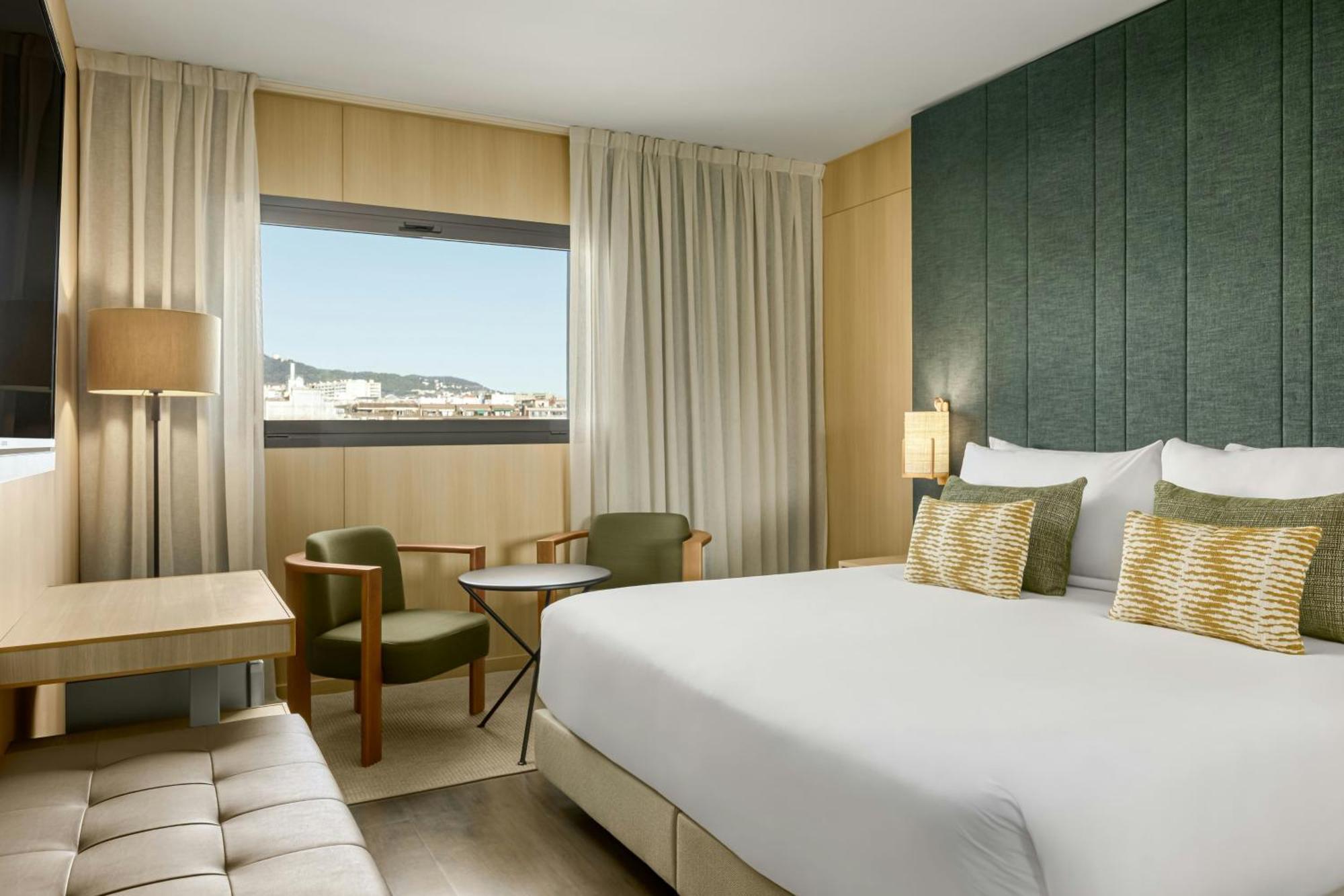 4 Hoteles de 4 Estrellas Cerca del MNAC que Vale la Pena Reservar
